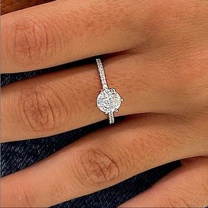 Solitaire sterling silver ring